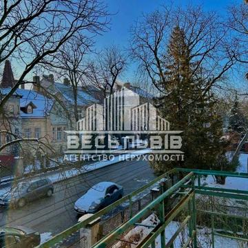 Продаж 2-кімнатна квартира вул. Коновальця