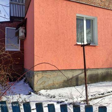Трикімнатна квартира з індивідуальним опаленням.