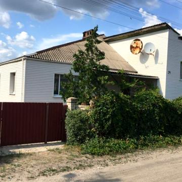 Продам 1,5 поверховий   будинок .Провулок Річковий 24.