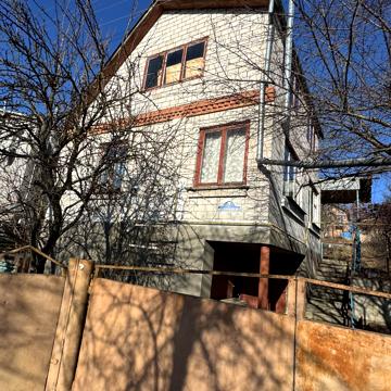 Вишнева вул., 7