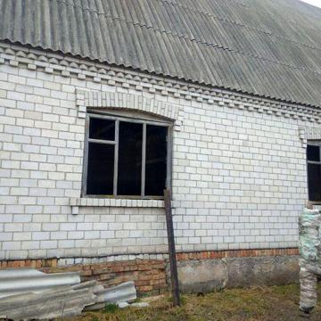 Продам будинок з землею та на матеріал