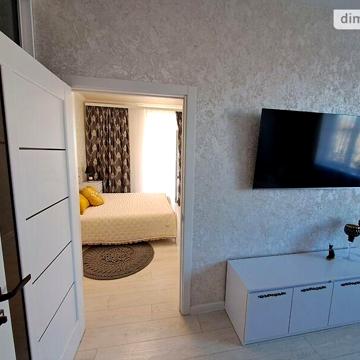 Продаж 3к Квартира Новосельського вулиця