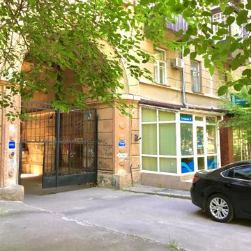 Сегедська вул., 16