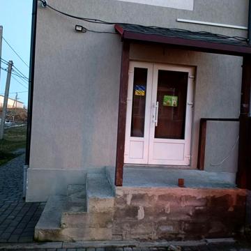 Комерційна нерухомість с.Ременів 32кв м