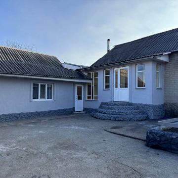 Будинок для великої родини Меблі Техніка