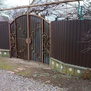 Продам будинок за містом