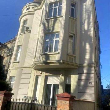 Продаж дворівневої квартири по вул. Кардинала Гузара( Льва Толстого)