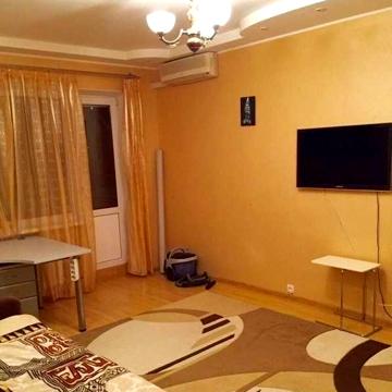Продам 2-к квартиру по вул. Соловʼяненка 2/6 ( Бойченка)