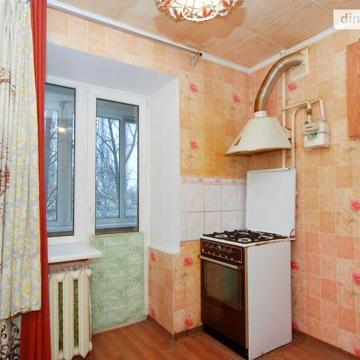 Продаж 3к Квартира Червоний Камінь масив