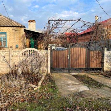 Продам добротный кирпичный дом в с.Радушное, Криворожского района.