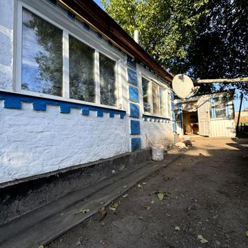 Дружби вул., 38