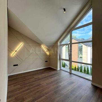 Продам таунхаус з якісним ремонтом