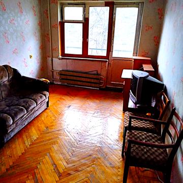Познанська вул., 11