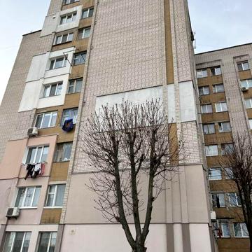Продам 2 кімнати з санвузлом 2/9/ц на Панченка реальному покупцю бонус