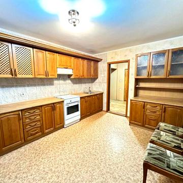 Продаж 4-х кімнатної квартири, центр