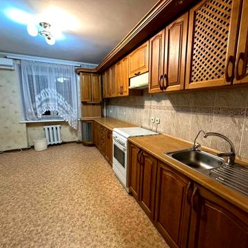 Продаж 4-х кімнатної квартири, центр