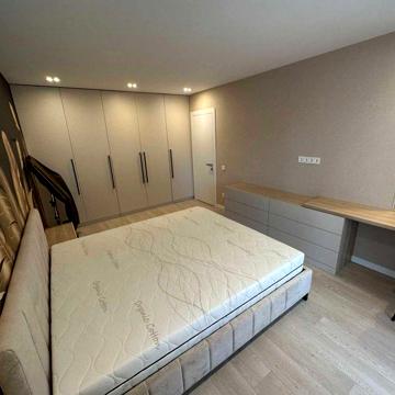 3 кімнатна в центрі (Ляхова 10), інд.опалення, 3/10 поверх, 85 м кв ЖК Кадетський