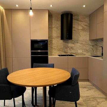 3 кімнатна в центрі (Ляхова 10), інд.опалення, 3/10 поверх, 85 м кв ЖК Кадетський