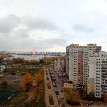 Шикарний вид на Дніпро за вікнами! 77м2