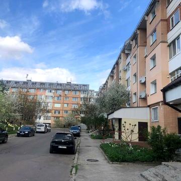 Полтавська, 44