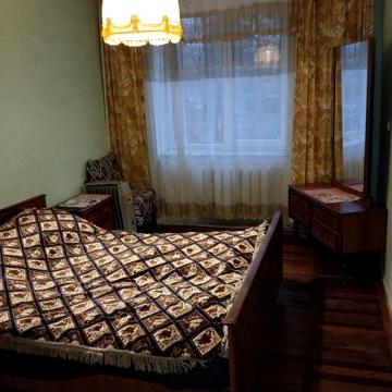 3 кімнатна квартира в довгострокову оренду