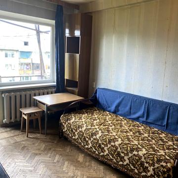 Будівельників вул., 17