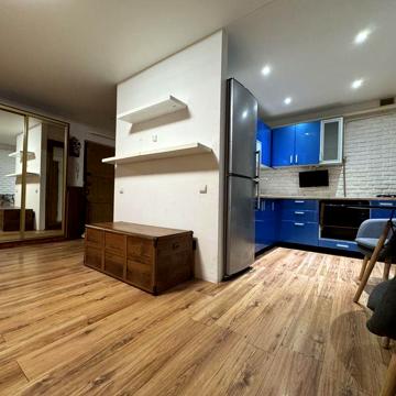 Продается 2 к квартира, ул. Высокольтная ,28 район Дафи
