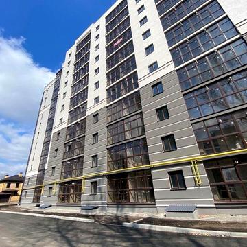 Простора однокімнатна в новобудові з панорамним видом.