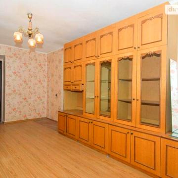 Продаж 3к Квартира Червоний Камінь масив