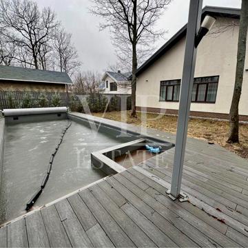 Продам дом с бассейном, 152 м.кв.,12 соток. КП Лесное, Лесопарк.