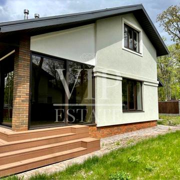 Без комиссии. Продам дом 230 м.кв., 7 соток. КП Лесное, Лесопарк.