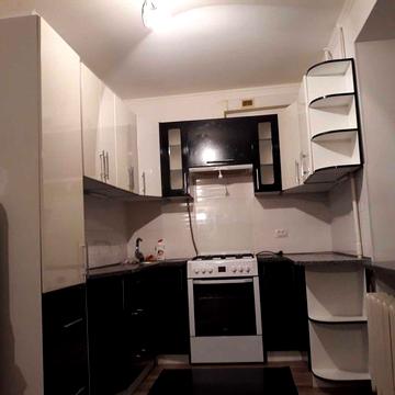 Сдам 1 квартиру в центре  любой срок