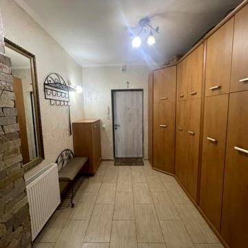 Карпенка вул., 34