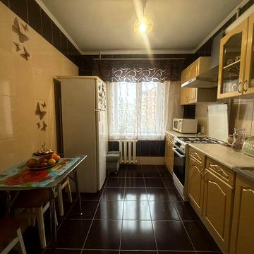 Левада. Чудова, затишна 3-ка