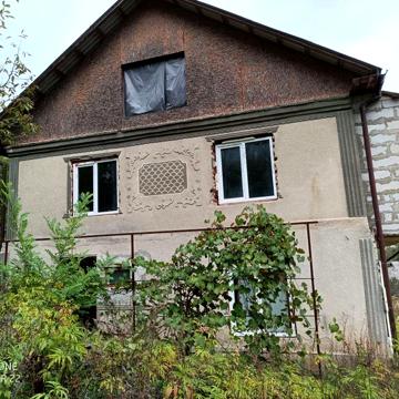 Продам! Обміняю! Великий будинок.