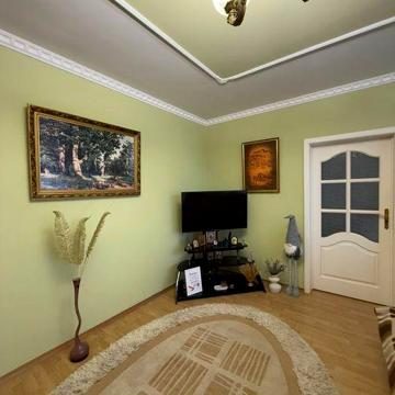 Продаж 3 кімнатної квартири вул. Минайська