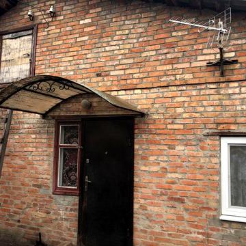 Продам квартиру в чотирьох квартирному будинку