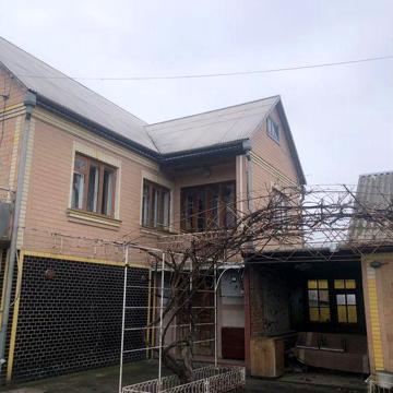 Продам двоповерховий будинок