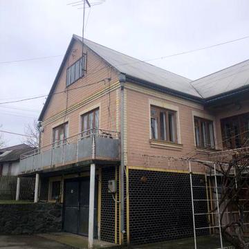 Продам двоповерховий будинок