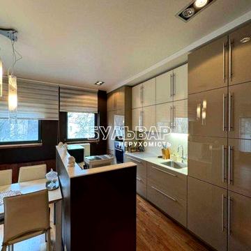 Продам 3 к.кв Центр, Новострой, ЖК Карат, ул. Потебни + паркоместо ЖК Потебни