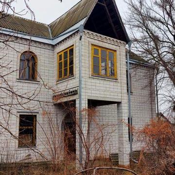 Недобудований двоповерховий будинок з гаражем – вигідна пропозиція