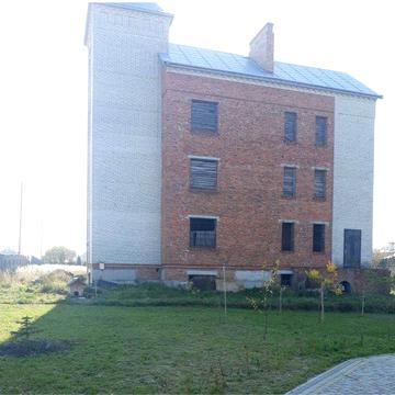 Продам просторий незавершений будинок – ідеально для сім’ї чи бізнесу!