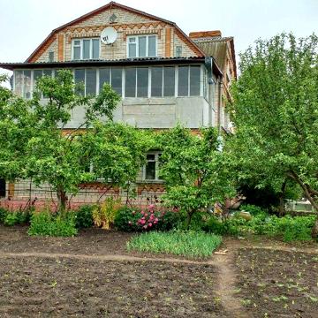 Будинок, дві окремі половини, м. Козятин, Вінницька обл.