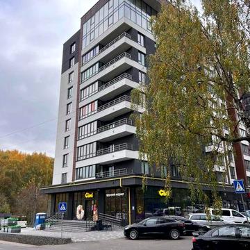 Продається простора 2 рівнева квартира поруч парку по вул. Вербицького