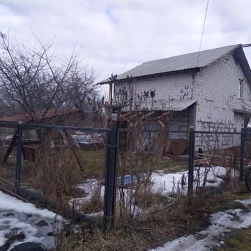 Будинок в тихому місці в межах міста