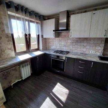 Продам  2 к 95 квартал