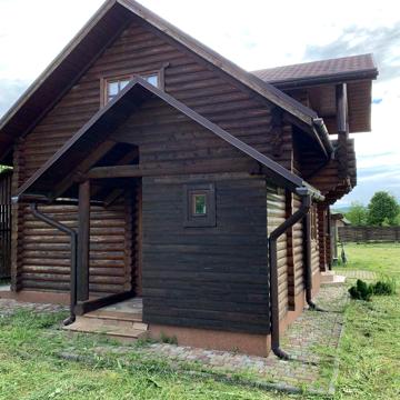 Земельний участок з будинком з сауною