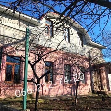 Дом в центре с гаражом от собственника