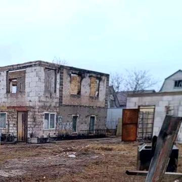 Будинок на березі Київського водосховища