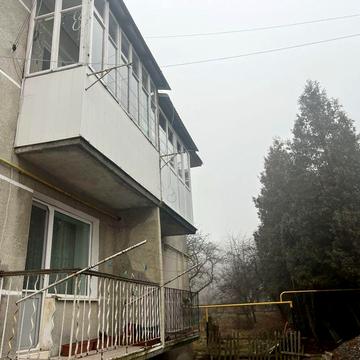 Продається 2-х кімнатна квартира